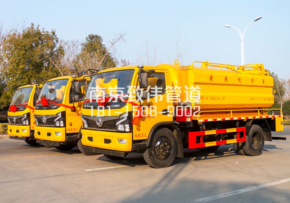 369和凤镇多利卡吸污车